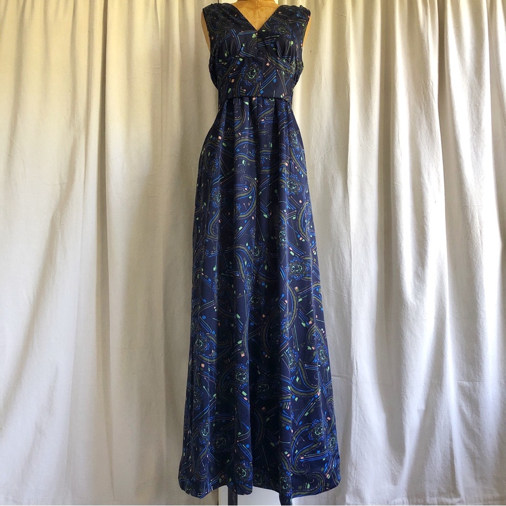 SOLD Vintage 60s Empire Maxi Dress + Matching Tassel Trim Pashmina Style Shawl - Picture 3 of 9